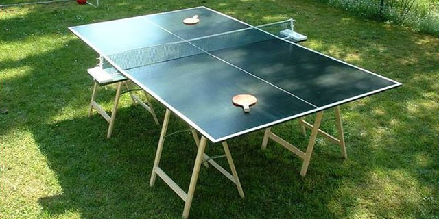 mesa de ping pong con caballetes