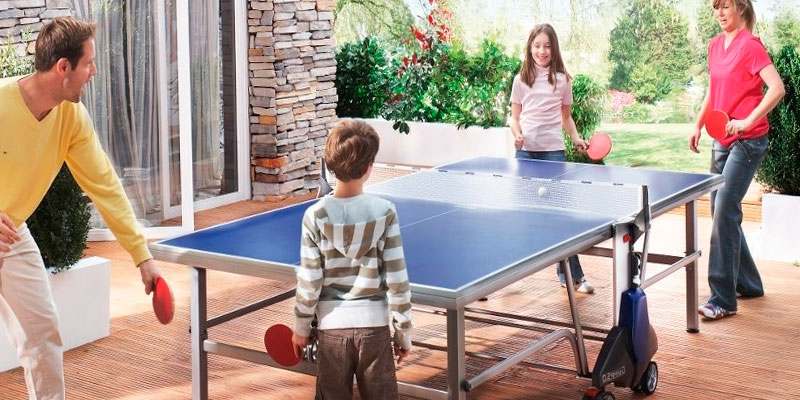 jugado al ping pong en la terraza